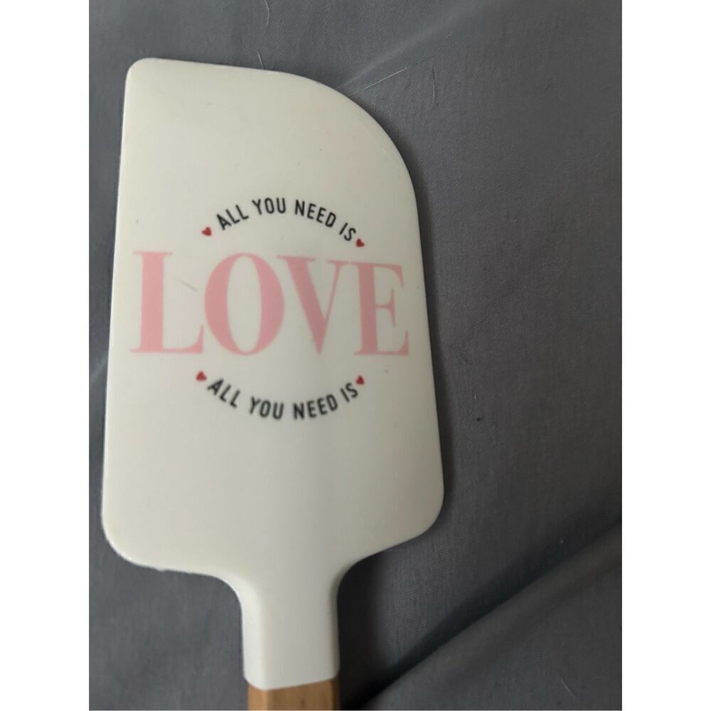 Set Of 3 Valentines Spatulas - Picture 3 of 4